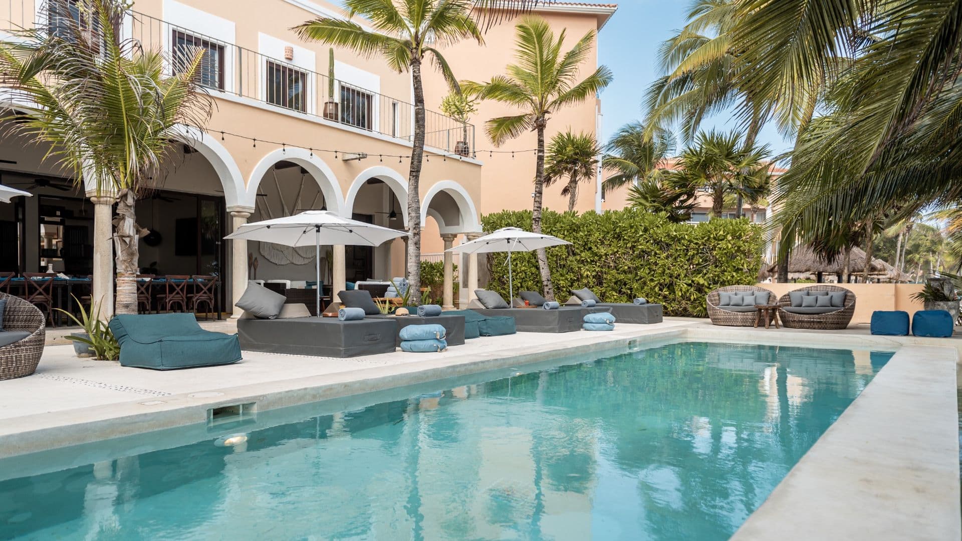Toes-in-the-Sand Beachfront Villa Rental in Puerto Aventuras